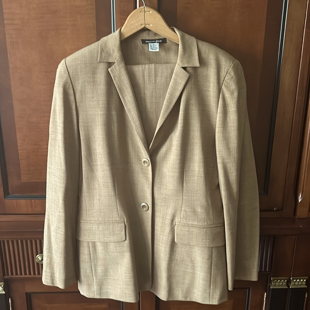 Due per Due wool blend and spandex pant suit